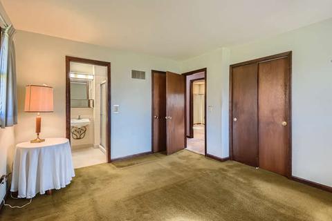 986 Marlene Ave, Elgin, IL 60123 photo 13