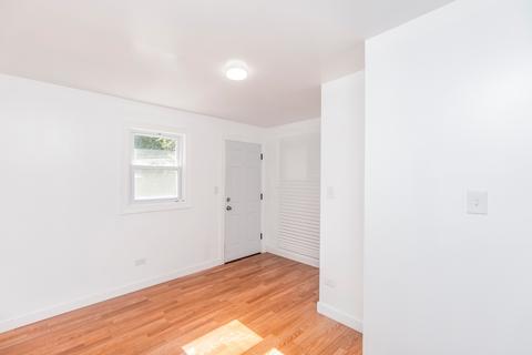 719 E 105th Pl, Chicago, IL 60628 photo 8