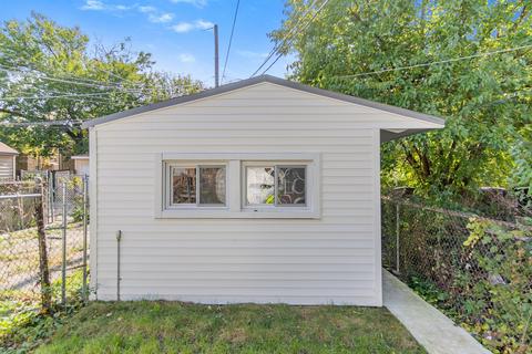 719 E 105th Pl, Chicago, IL 60628 photo 12