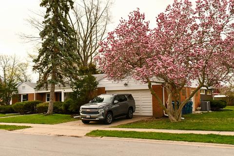 290 Cornell Ave, Des Plaines, IL 60016 photo 4