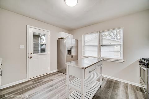 1218 Pershing Ave, Wheaton, IL 60189 photo 16