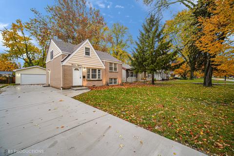 1218 Pershing Ave, Wheaton, IL 60189 photo 3