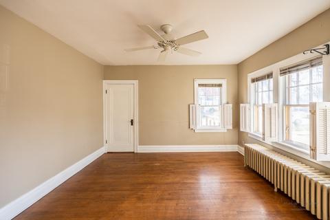862 Shuler St, Elgin, IL 60123 photo 5