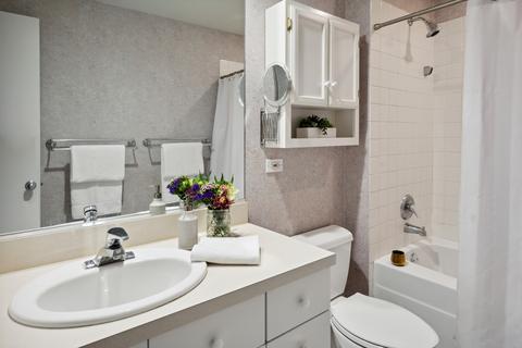 1889 Maple Ave #E8, Evanston, IL 60201 photo 9