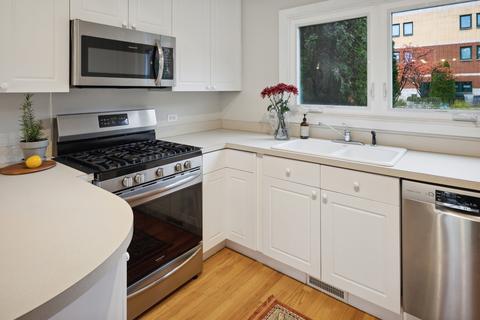 1889 Maple Ave #E8, Evanston, IL 60201 photo 5