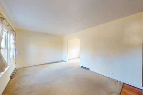 153 E Burlington St, Riverside, IL 60546 photo 3