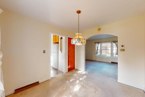 153 E Burlington St, Riverside, IL 60546 photo 5