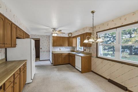 611 Gaslight Dr, Algonquin, IL 60102 photo 9