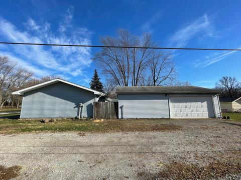 209 E River Rd, Tolono, IL 61880 photo 25