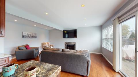 835 N Dexter Ln, Hoffman Estates, IL 60169 photo 11