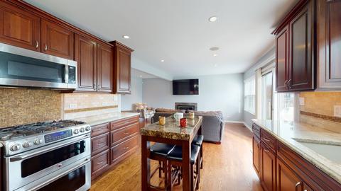 835 N Dexter Ln, Hoffman Estates, IL 60169 photo 8