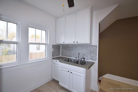 811 Watson St, Aurora, IL 60505 photo 14