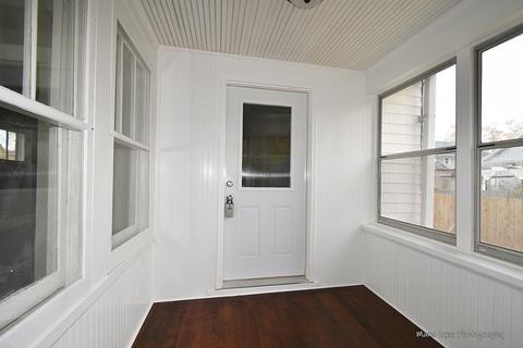 811 Watson St, Aurora, IL 60505 photo 4