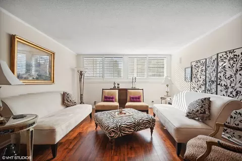 30 E Division St #8DE, Chicago, IL 60610 photo 4