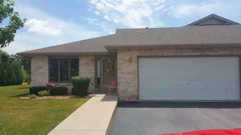 1248 Oak Grove Ct, Morris, IL 60450