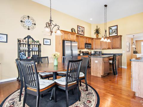 847 Beech Dr, Elgin, IL 60120 photo 9