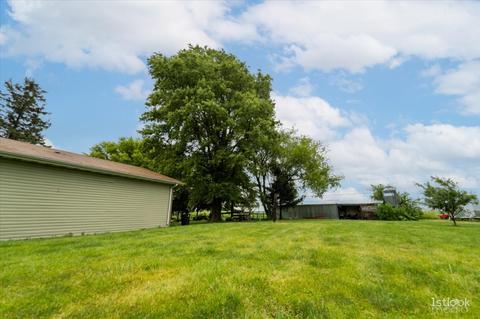 8917 Backbone Rd, Sheffield, IL 61361 photo 23