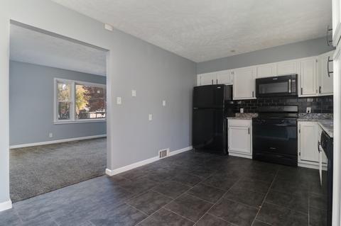 508 Colton Ave, Bloomington, IL 61701 photo 21