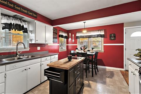 836 S 5th Ave, Kankakee, IL 60901 photo 5