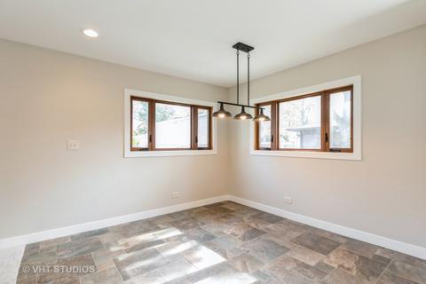 555 Kingman Ln, Hoffman Estates, IL 60169 photo 7