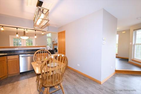 339 Cimarron Rd E, Lombard, IL 60148 photo 16