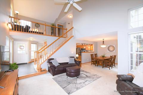 339 Cimarron Rd E, Lombard, IL 60148 photo 4