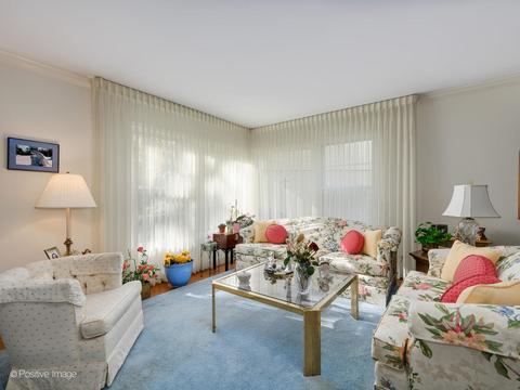 1107 Juniper Ter, Glenview, IL 60025 photo 2