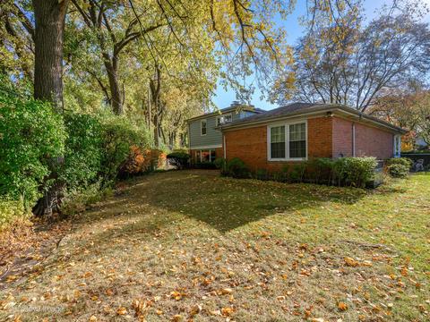 1107 Juniper Ter, Glenview, IL 60025 photo 24