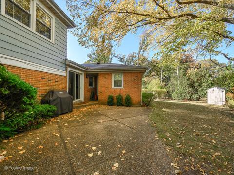 1107 Juniper Ter, Glenview, IL 60025 photo 23