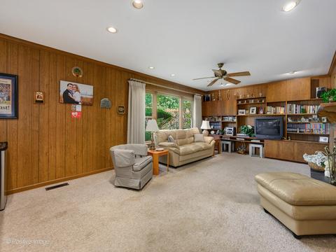 1107 Juniper Ter, Glenview, IL 60025 photo 9