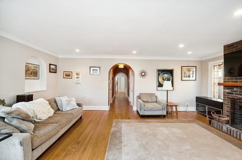 136 Custer Ave #3, Evanston, IL 60202 photo 3
