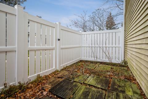 1623 Cornell Pl, Hoffman Estates, IL 60169 photo 11