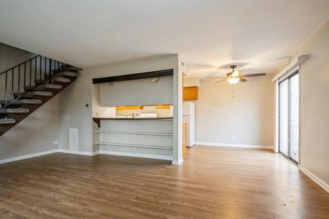 1623 Cornell Pl, Hoffman Estates, IL 60169 photo 3