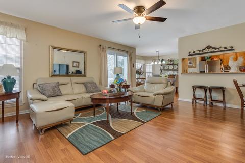 1467 Diamond Dr, Hoffman Estates, IL 60192 photo 9