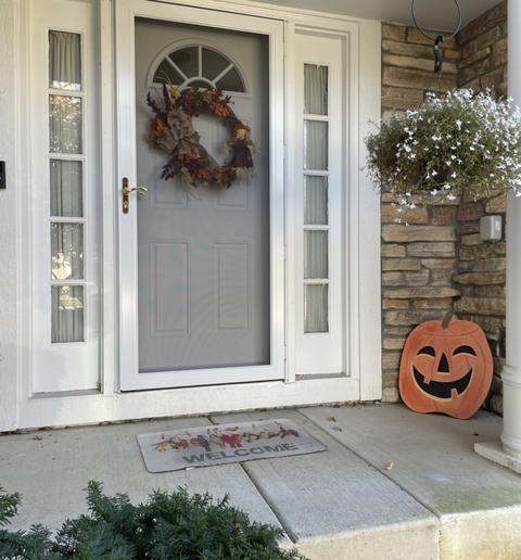 1467 Diamond Dr, Hoffman Estates, IL 60192 photo 1