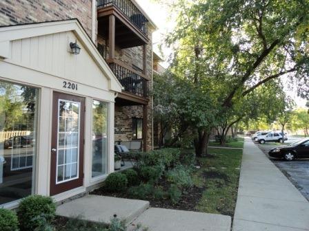 2201 W Nichols Rd #3E, Arlington Heights, IL 60004