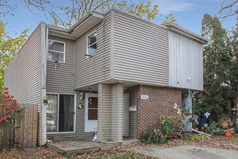 2009 Berkshire Cir #A, Carpentersville, IL 60110