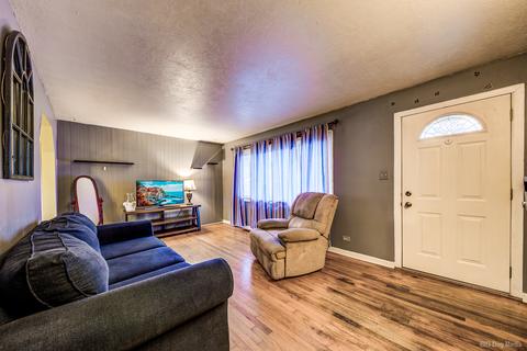 7133 Dover St, Bridgeview, IL 60455 photo 4