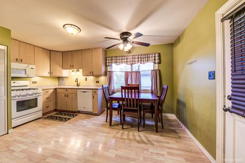 7133 Dover St, Bridgeview, IL 60455 photo 6