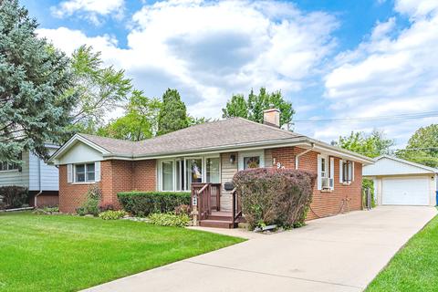 1904 Nimitz Dr, Des Plaines, IL 60018 photo 2