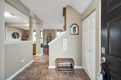 1355 Draper Rd, Mchenry, IL 60050 photo 2