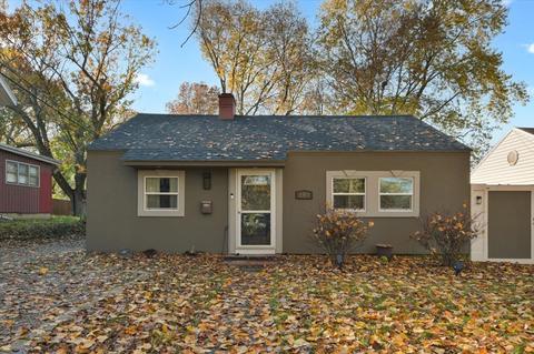 303 S Russell St, Champaign, IL 61821
