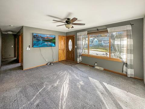1240 Hillcrest Ln, Freeport, IL 61032 photo 10
