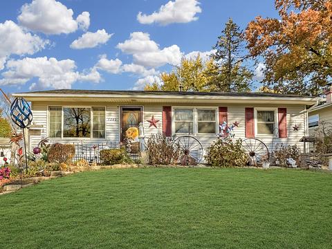 1240 Hillcrest Ln, Freeport, IL 61032 photo 1
