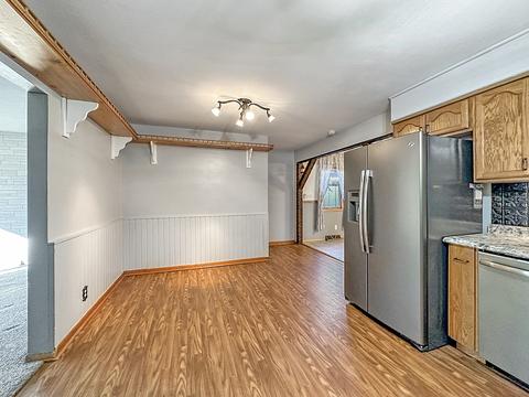 1240 Hillcrest Ln, Freeport, IL 61032 photo 5