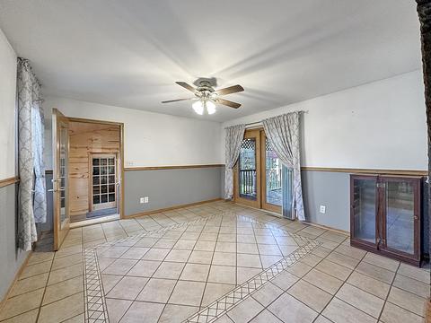 1240 Hillcrest Ln, Freeport, IL 61032 photo 6