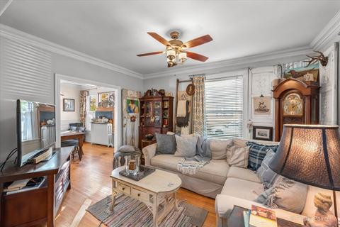 845 Saint John St, Elgin, IL 60120 photo 16