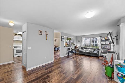 650 Lancaster Cir, Elgin, IL 60123 photo 6