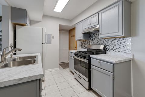 328 Joan Ct #B, Bartlett, IL 60103 photo 8
