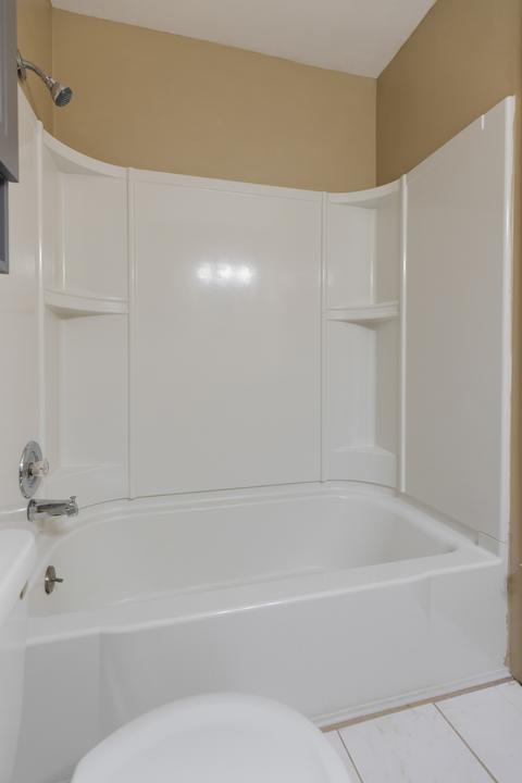 328 Joan Ct #B, Bartlett, IL 60103 photo 16